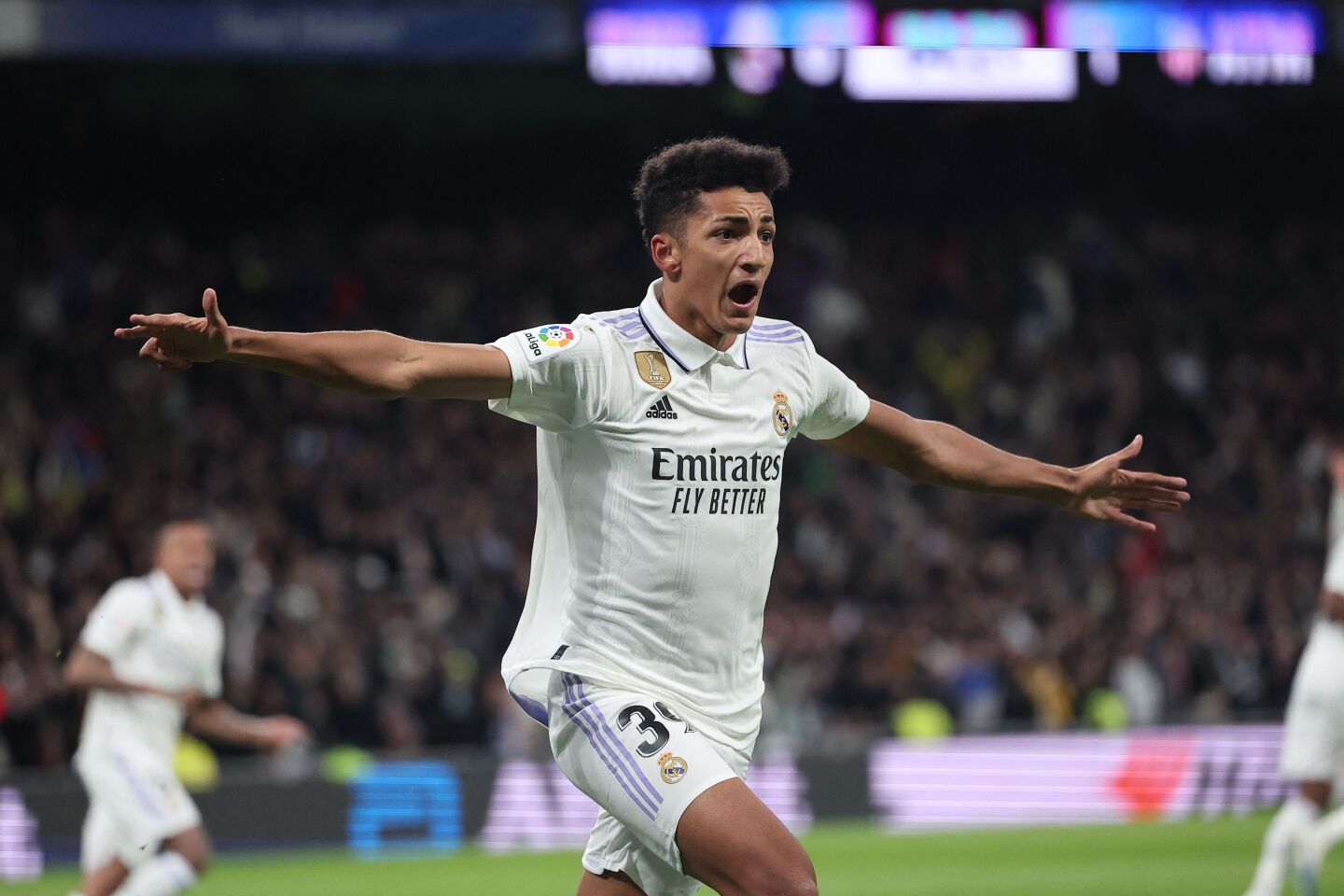 Álvaro Rodríguez celebra su gol ante Atlético de Madrid.