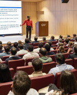 Experto en finanzas corporativas: Aswath Damodaran habló sobre la valoración de las empresas en el mercado actual y futuro.