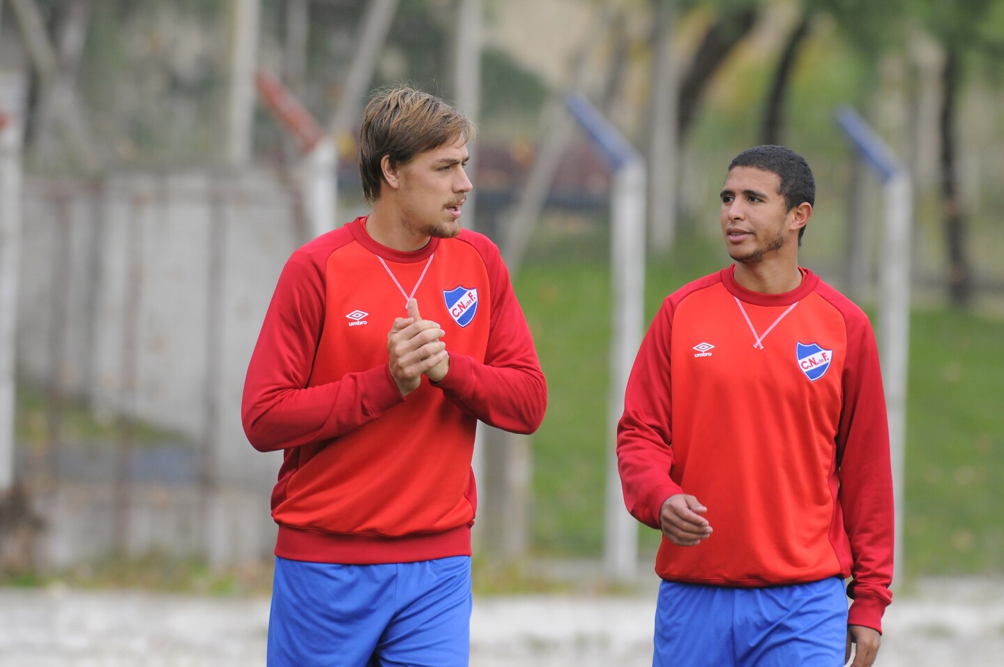 Sebastián Coates y Diego Arismendi en uno de los entrenamientos en Nacional.