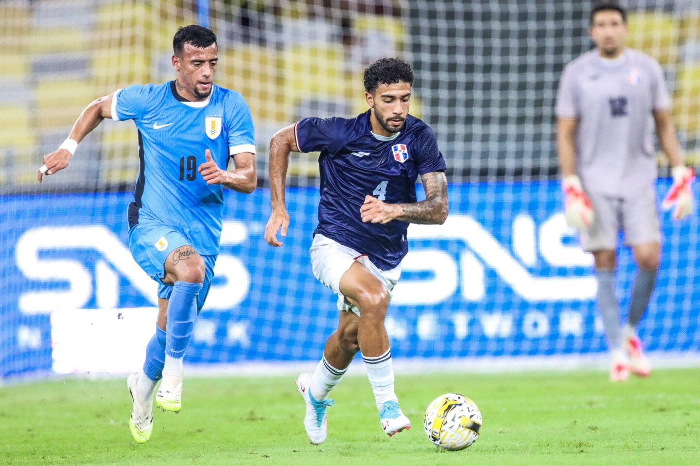 Luciano Rodríguez en el amistoso entre Uruguay y República Dominicana