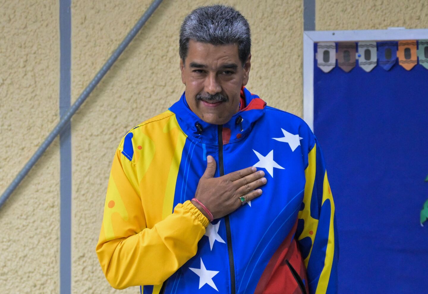 Nicolás Maduro votando en las elecciones presidenciales de 2024.