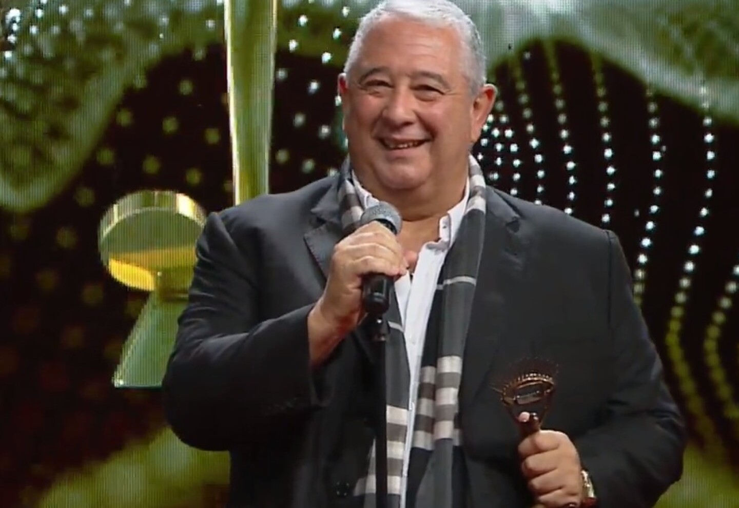 Sergio Puglia recibió una distinción por su trayectoria EL PAÍS Uruguay