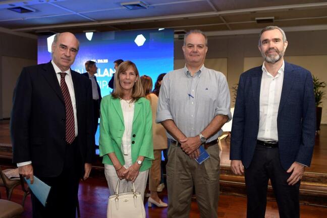 Javier De Haedo, Cecilia Falco, Cristopher Jones, Alberto Charro