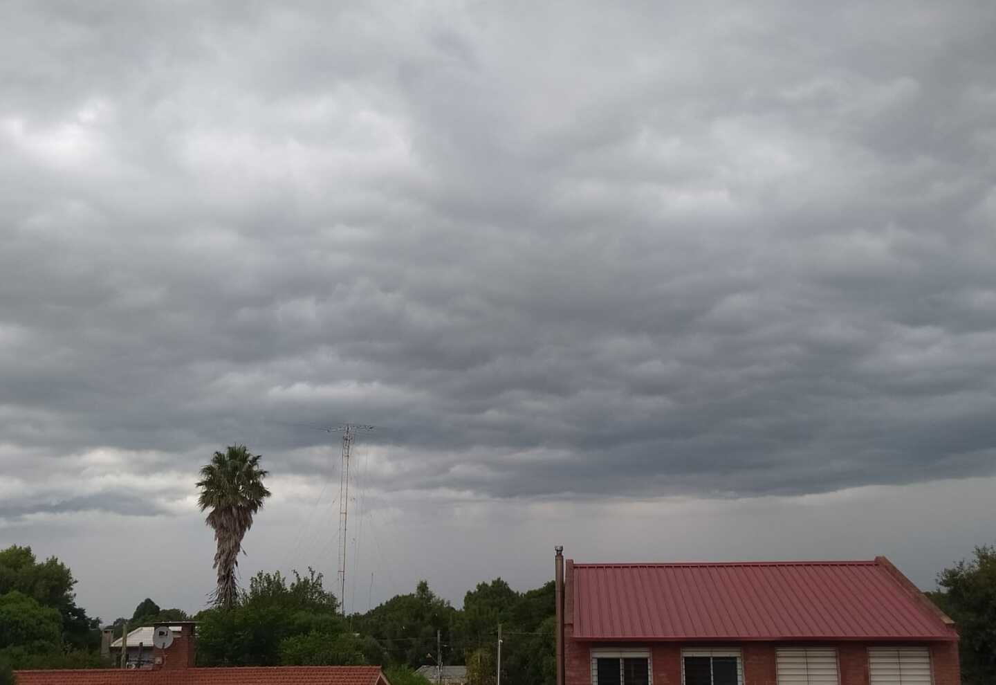 Nubes de tormenta en Uruguay.