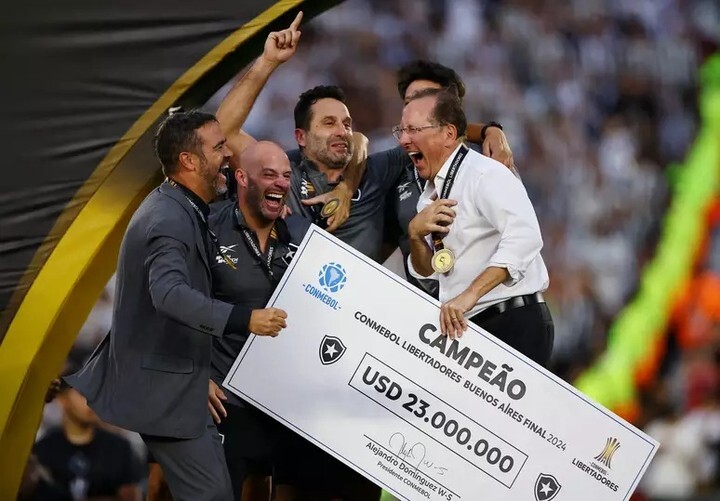 El cheque de Botafogo campeón de la Copa Libertadores.