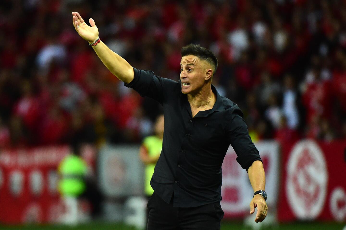 Pablo Peirano, entrenador de Nacional, en el partido frente a Inter de Porto Alegre por Copa Libertadores.
