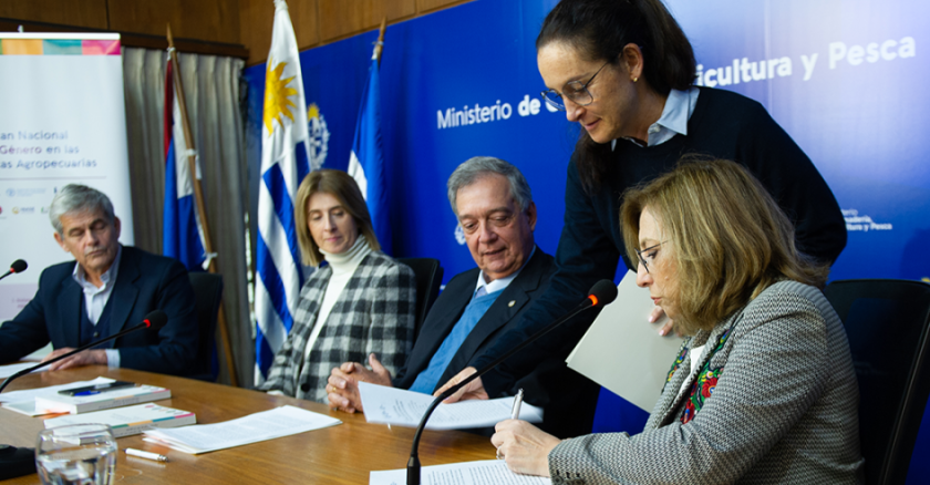 Firma del acuerdo.