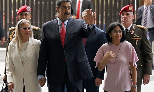 Nicolás Maduro, su esposa Cilia Flores, y la vicepresidenta Delcy Rodriguez.