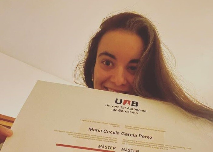 La pandemia me dejó-4 vacunas0 hisopados1 título de posgradoGracias @fic_udelar Gracias @udelar_uy Gracias @uabbarcelona.jpg
