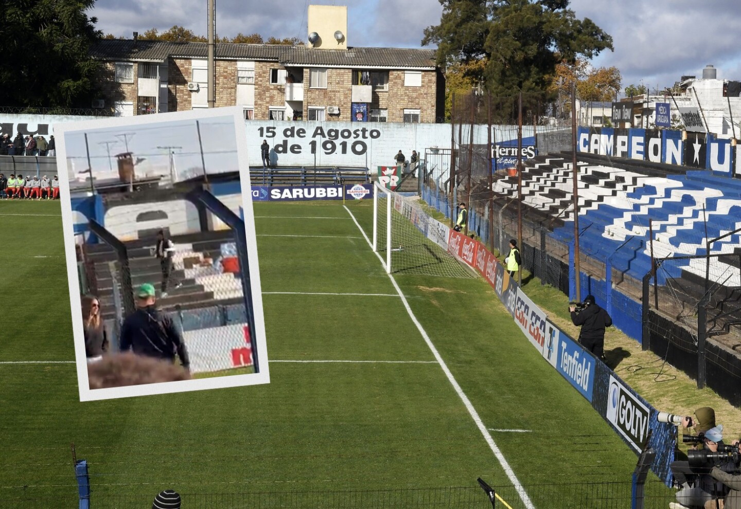 No trabaja el que no quiere: Liverpool improvisó una cantina para los hinchas en la tribuna visitante.