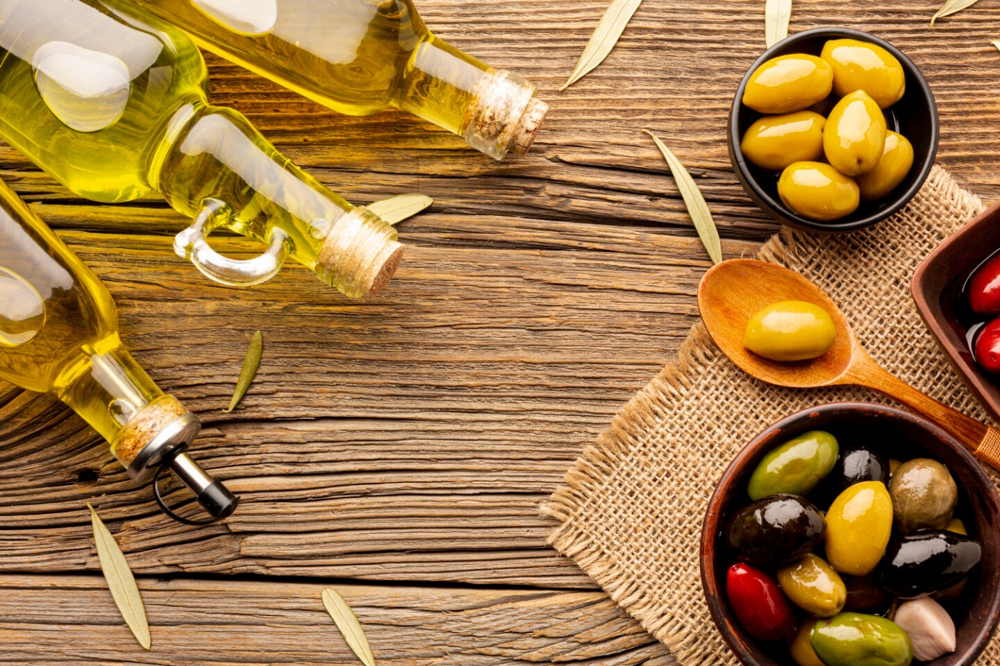 Aceite de oliva y aceitunas