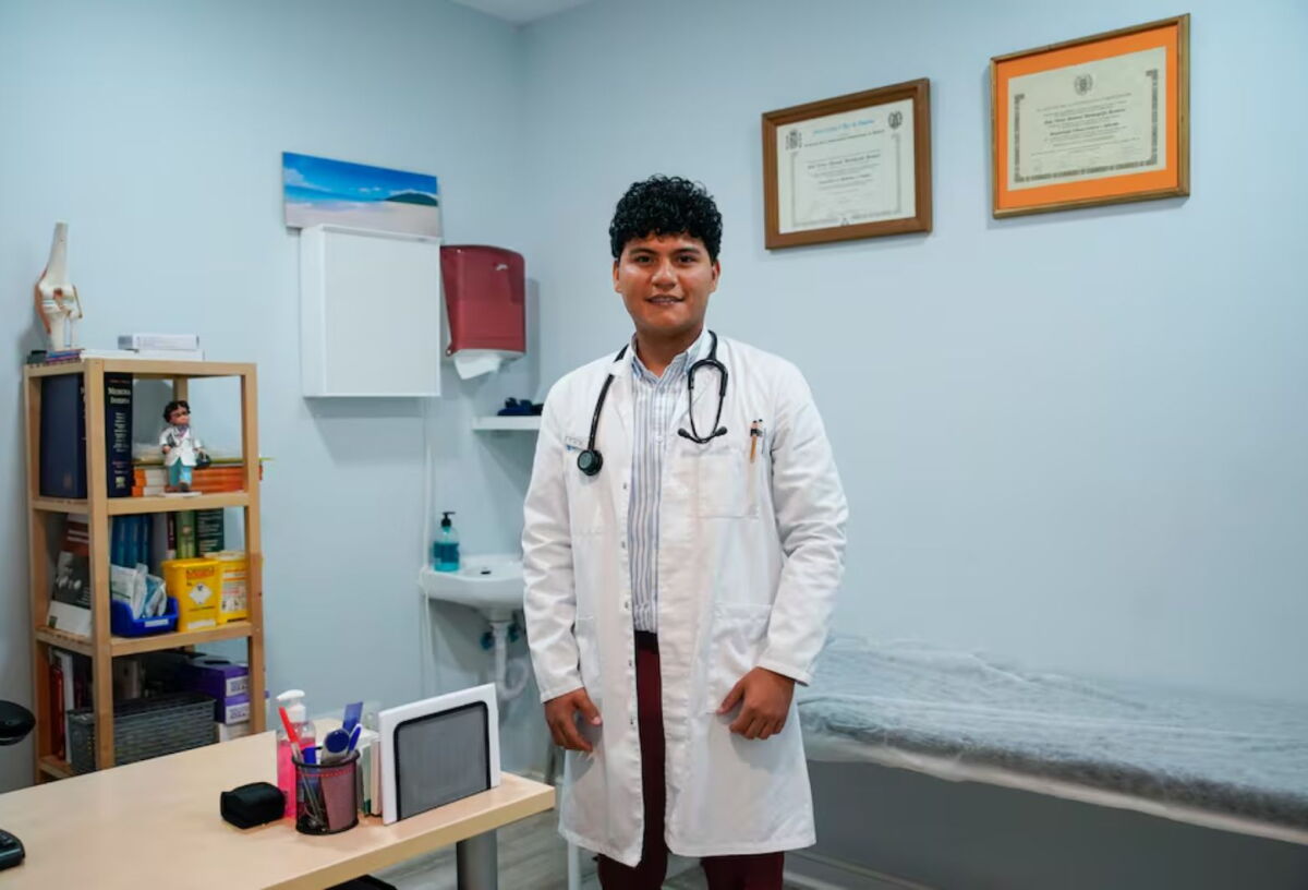 Ofreuddys Daniel Estrada Leal, venezolano y médico general en una clínica privada de las Rozas.