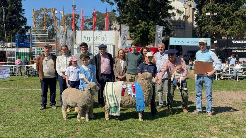 Anita SG con Gran Campeona PI Ideal.