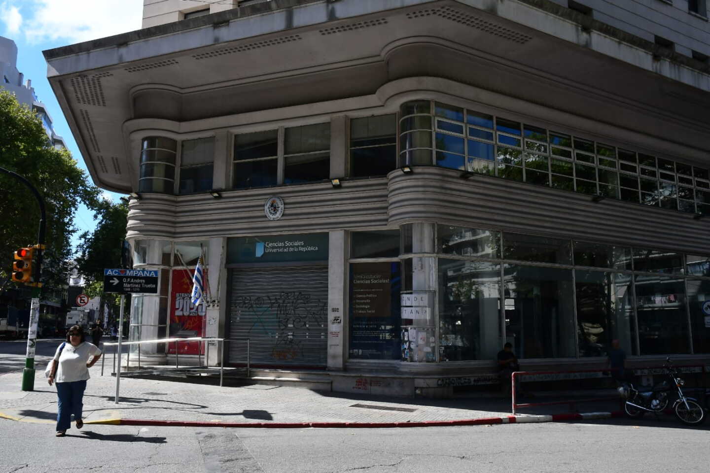 Facultad de Ciencias Sociales de la Udelar cerrada por amenaza.