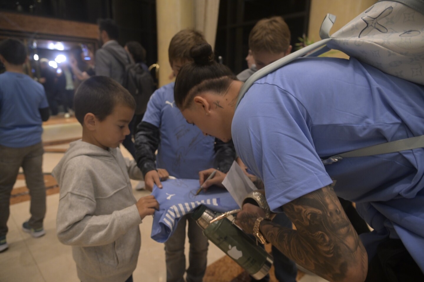 Darwin Núñez en la previa del partido entre Argentina y Uruguay.