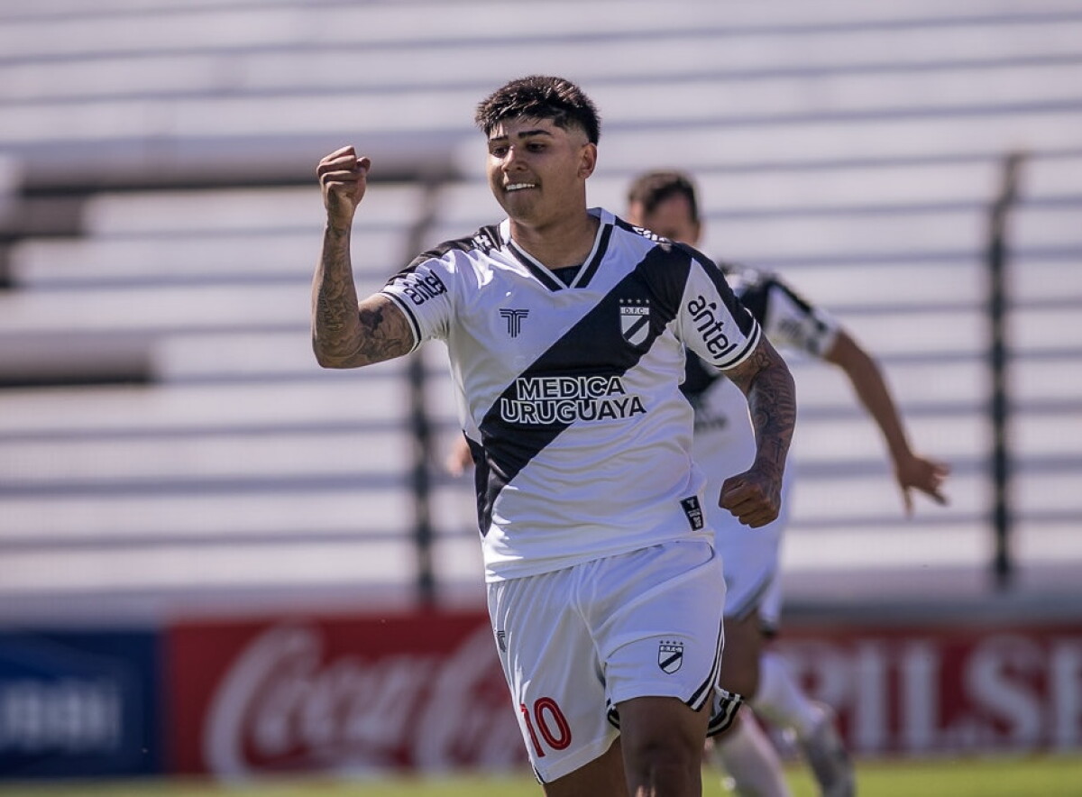 Danubio 2-1 Cerro Largo por el Clausura: con doblete de Peralta la Franja rompió la racha de 17 partidos sin ganar