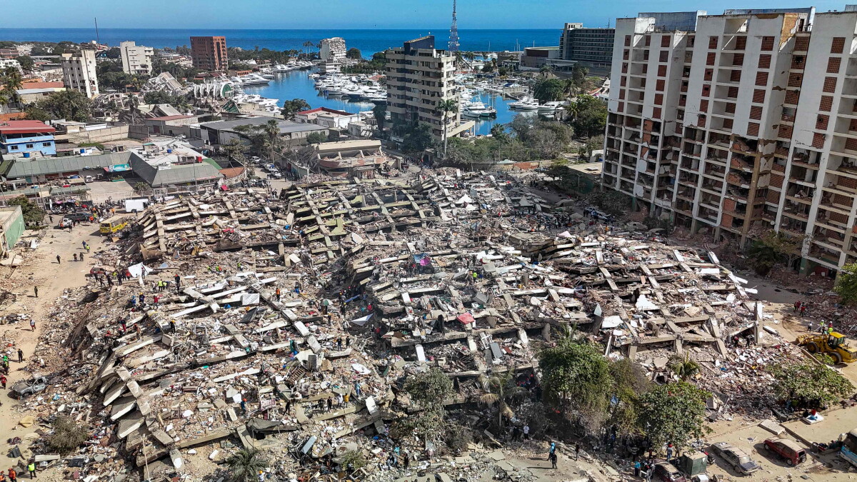 Tensión en Venezuela: Pobladores obligan a militares a rescatar cuerpos tras devastadores sismos