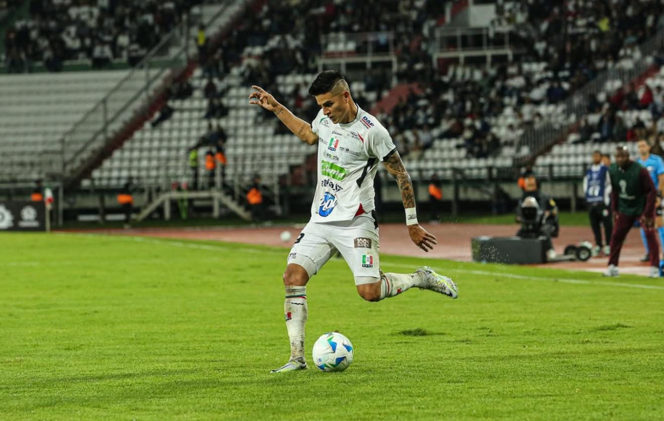 Juan Pablo Patiño, lateral colombiano de Once Caldas.
