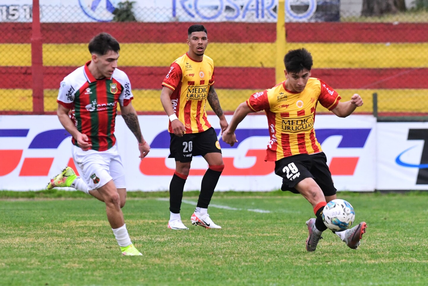 Progreso ante Deportivo Maldonado en el Paladino por el Torneo Intermedio.