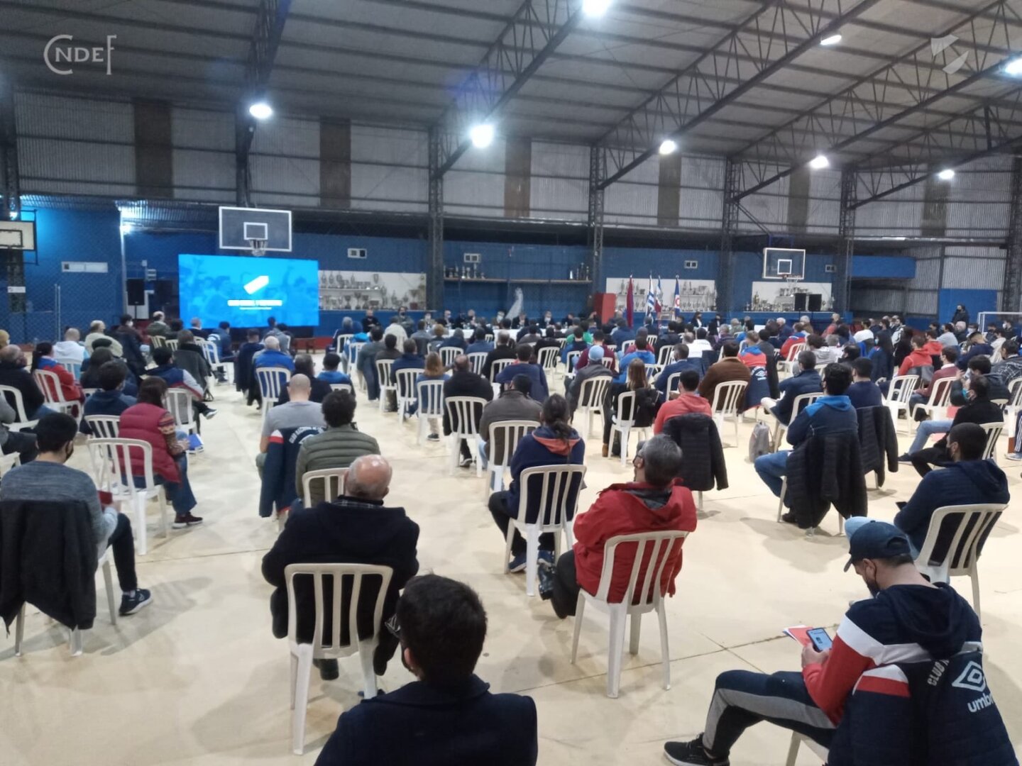 La última Asamblea Extraordinaria de 2020 en el Polideportivo. 