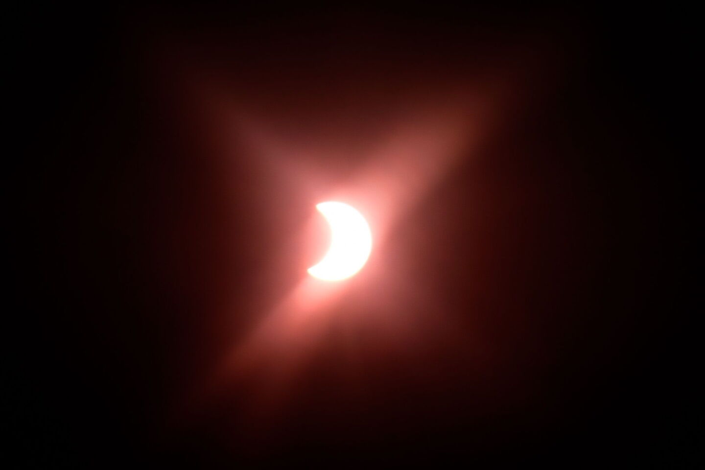Eclipse solar anular visto desde Montevideo.