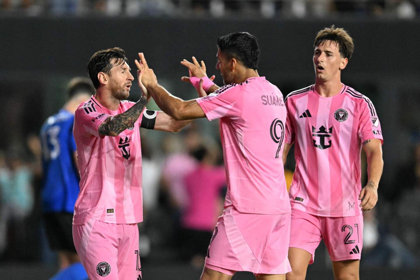 Lionel Messi y Luis Suárez festejan uno de los goles de Inter Miami ante CF Montreal en la MLS.