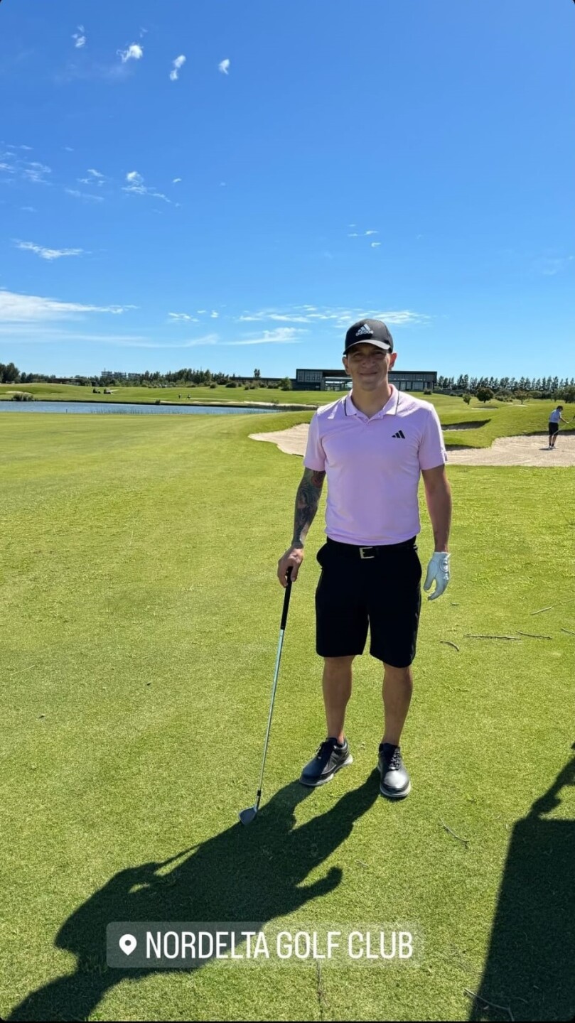 Germán Cano por jugar al golf.