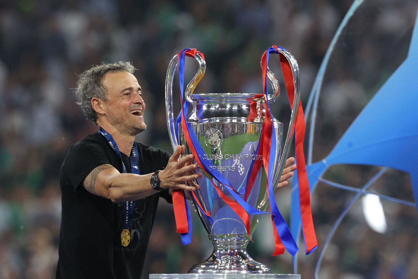 Luis Enrique con la Champions League.