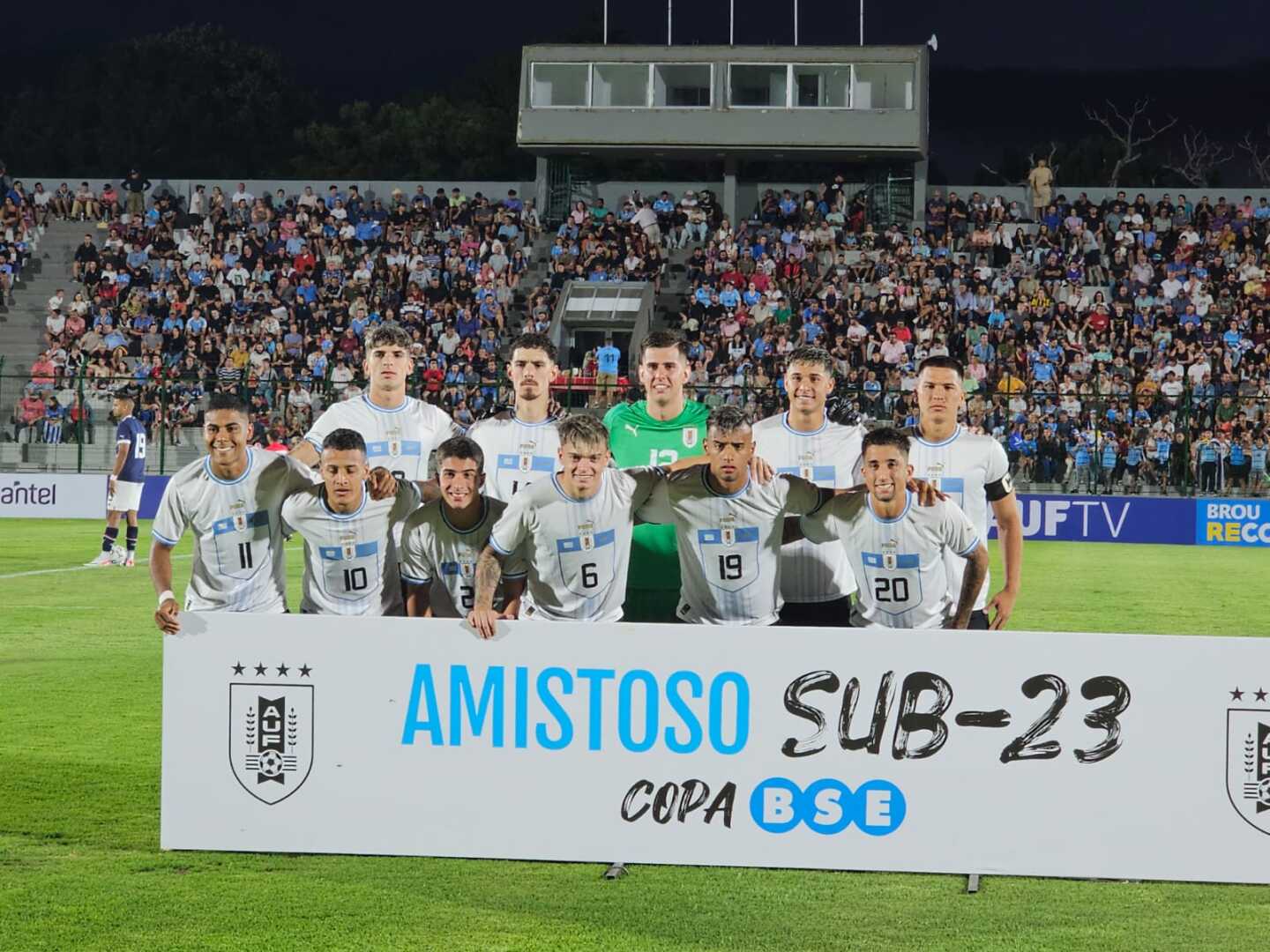 Selección de Uruguay Sub 23. Foto: Ricardo Figueredo.