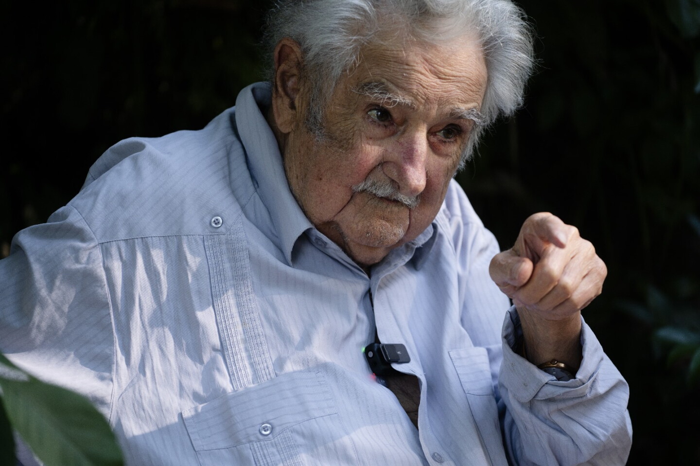 José Mujica en su chacra de Rincón del Cerro durante una entrevista con El País.