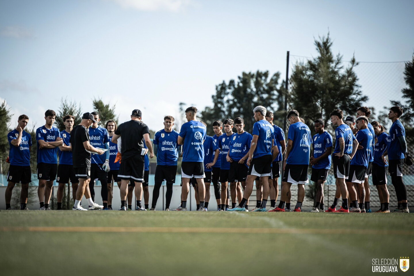 La selección Sub 20 preparando el Sudamericano en el Complejo Celeste.