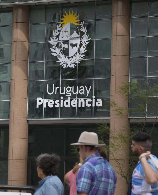 Nuevo logo de Presidencia en Torre Ejecutiva