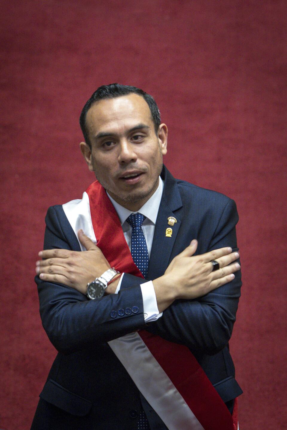 El presidente interino de Perú, José Jerí Oré tras jurar su cargo ante el Pleno del Congreso este jueves en Lima.