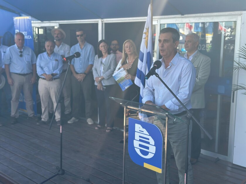 Álvaro García, nuevo presidente del BROU
