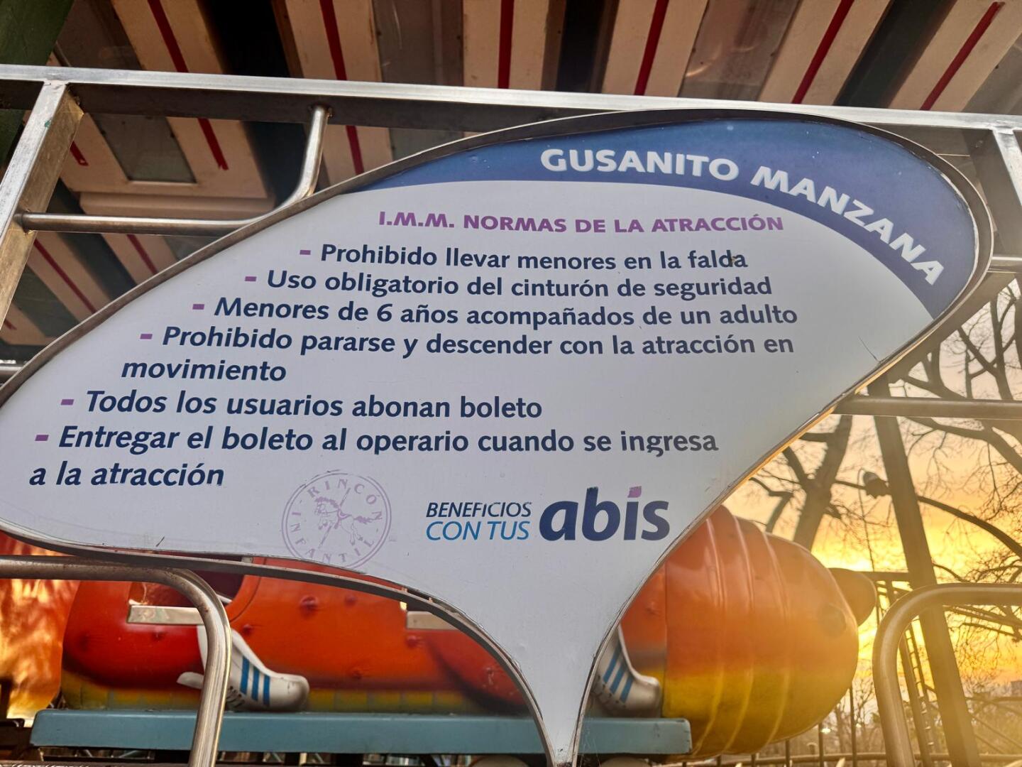 Reglas del Gusano Manzana en Parque Rodó
