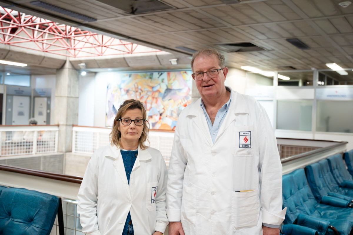 Doctores Rosario Amorín y Marcelo Diamant de Casmu.