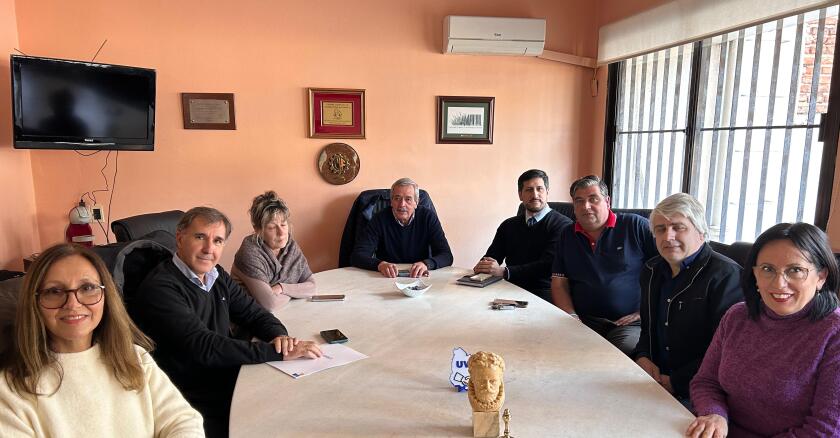 UVC y República Microfinanzas.jpg