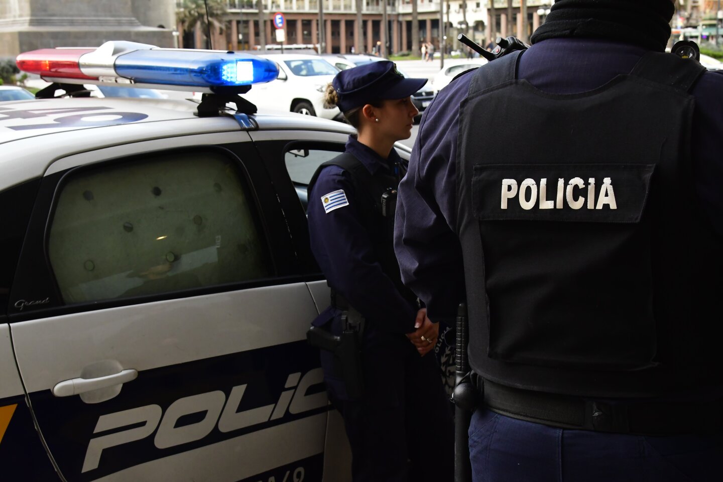 Operativo policial en Plaza Independencia