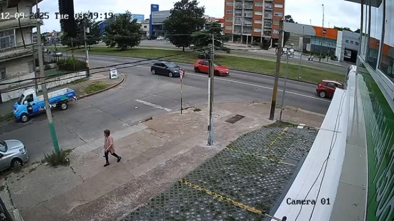 Choque de moto e inspector de tránsito en Buceo