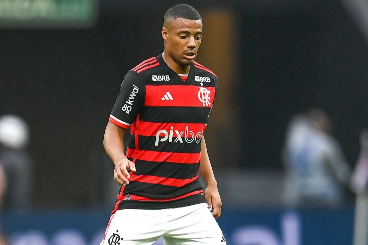 Nicolás de la Cruz con la camiseta del Flamengo.