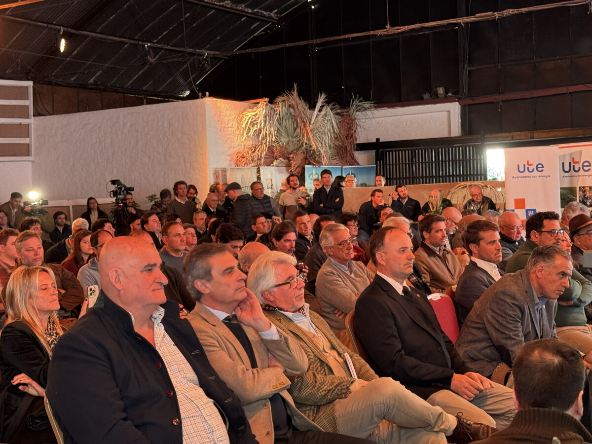 Crecimiento sustentable con riego: beneficios, cadena y el "4x4" al que se refirió Tabaré Aguerre con el uso del agua