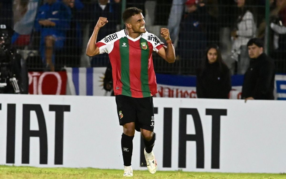 El festejo de Maximiliano Noble tras el gol de Deportivo Maldonado ante Nacional.