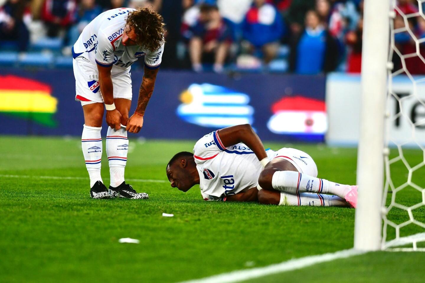 Gonzalo Carneiro tras el penal que le cometieron en el Gran Parque Central.