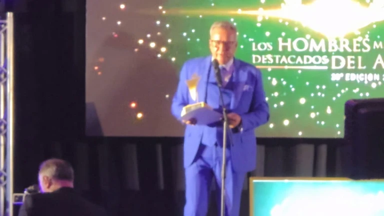 Julio Ríos le dedica su premio a Gaspar Valverde