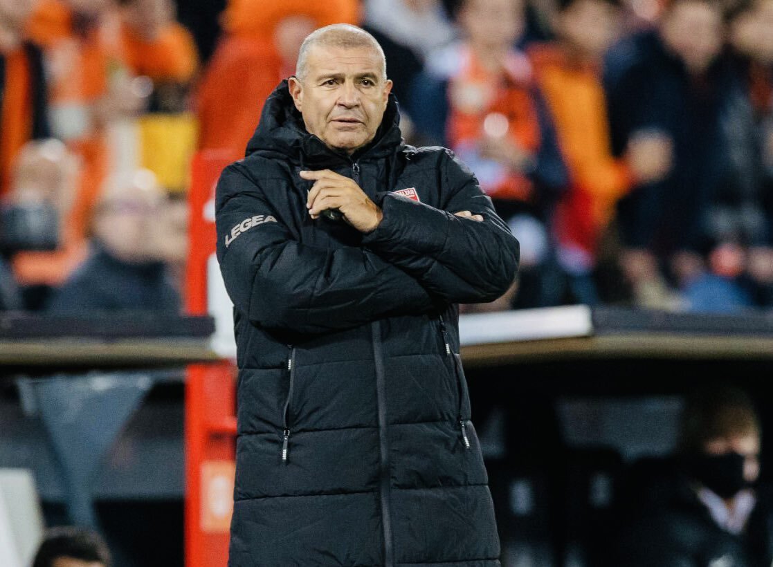 Julio Ribas tiene 66 años y fue el conductor de 10 equipos y dos selecciones.