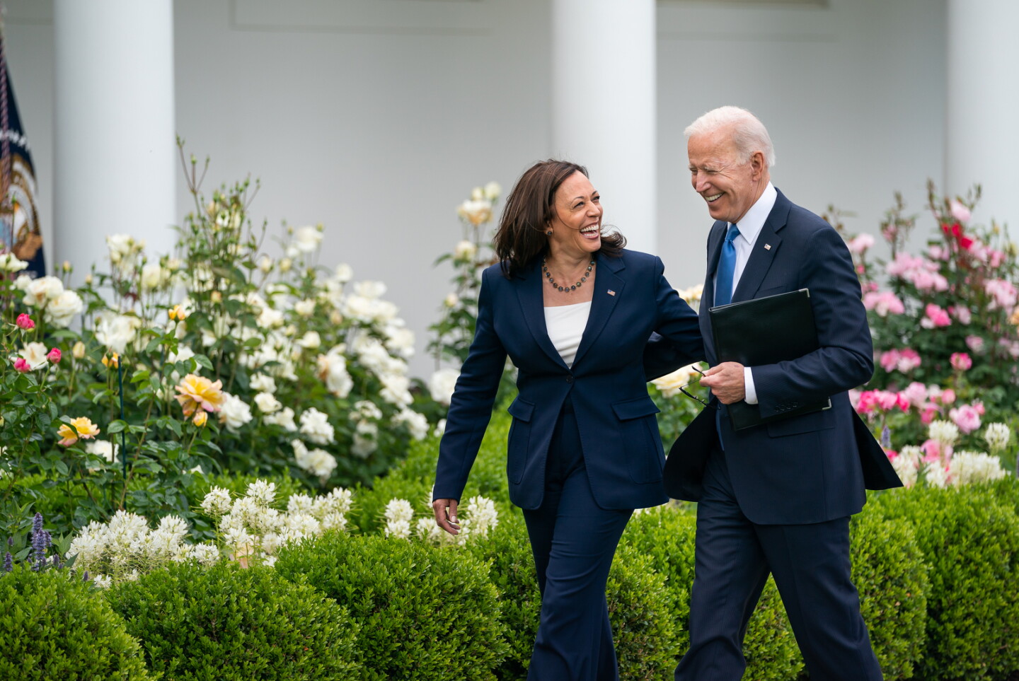 Joe Biden con Kamala Harris.