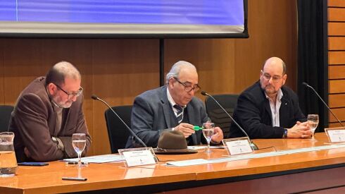 El MGAP presentó el Plan Nacional de Lucha contra la Garrapata, con la presencia del ministro Alfredo Fratti, el director general de Servicios Ganaderos, Marcelo Rodríguez, y el asesor de la DGSG y coordinador del plan, Carlos Fuellis.