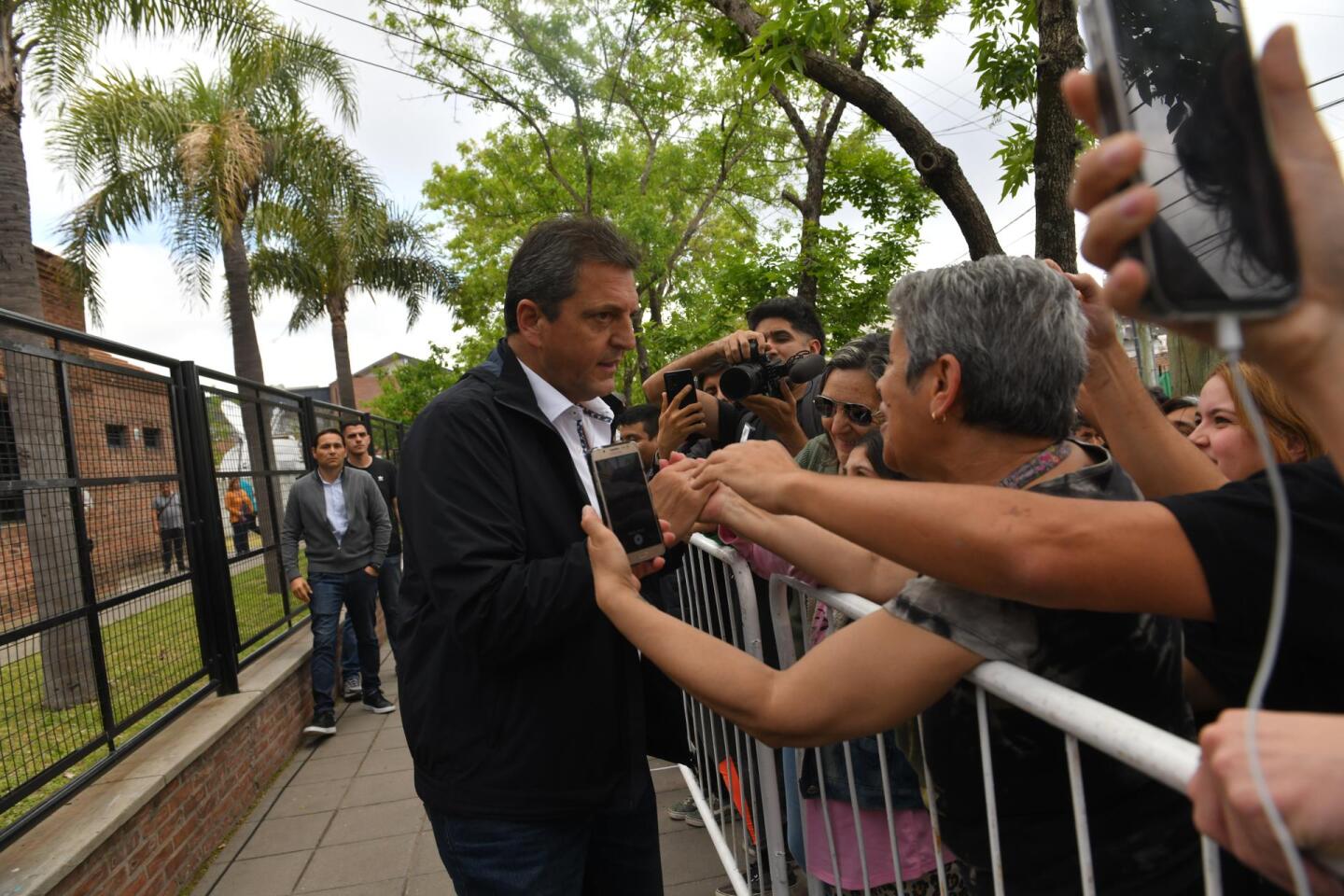 Sergio Massa llegó a votar.jpeg