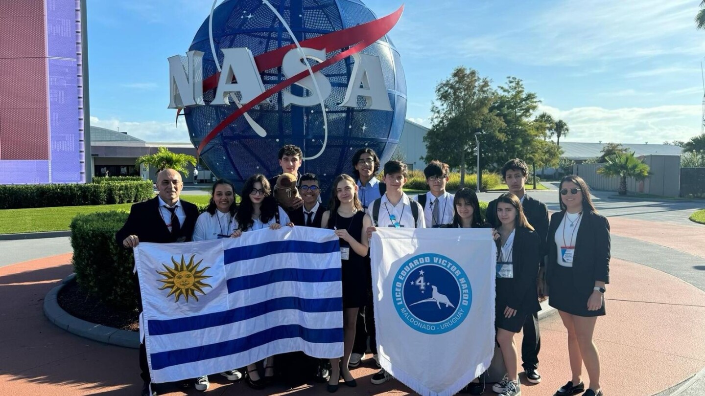 Estudiantes uruguayos en la NASA.