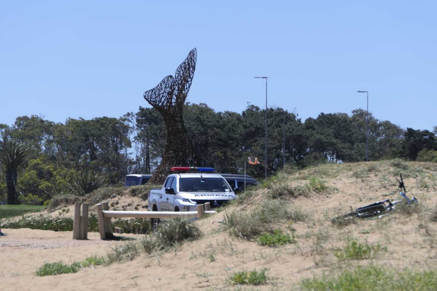 Camioneta de la Armada Nacional en Piedras del Chileno